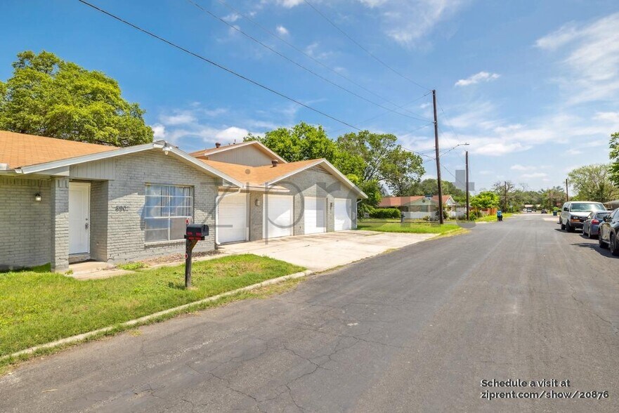 Building Photo - 8907 Reininger Dr