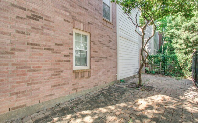 Building Photo - 4107 Blossom St