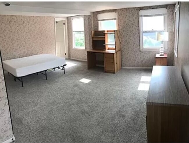 Building Photo - 116 Murray St