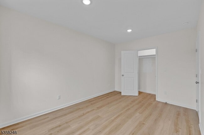 Building Photo - 106 Bennett St
