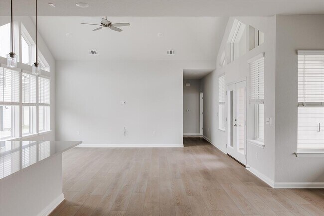 Building Photo - 8512 Dongan Dr