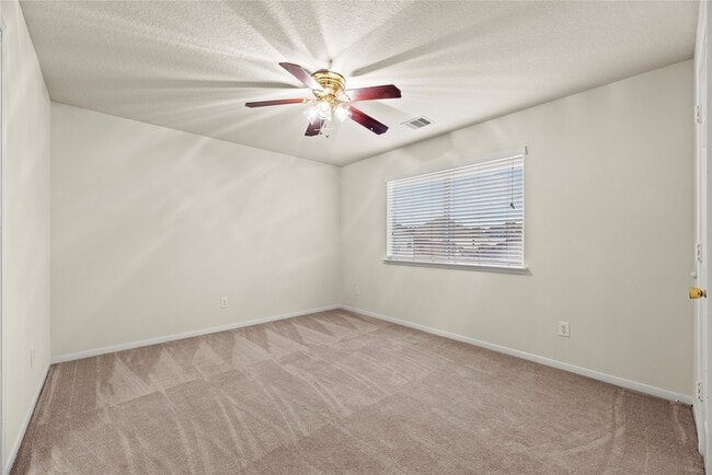 Building Photo - 15403 Redbud Dale Ct