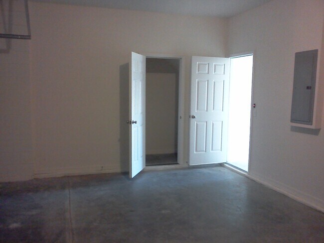 Building Photo - 12514 Sawgrass Oak St