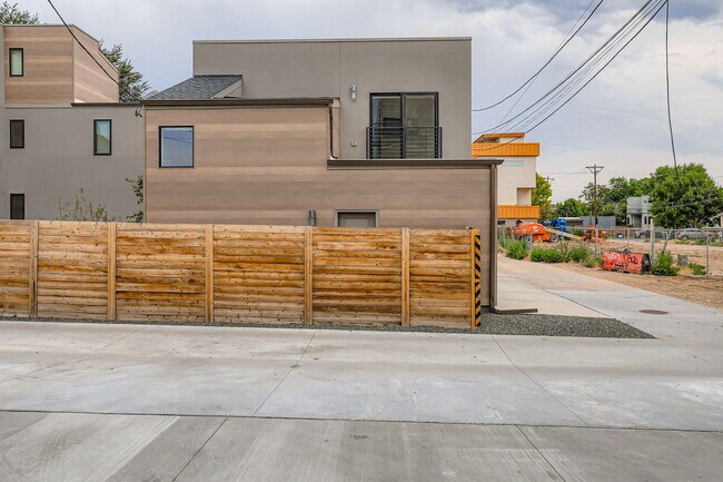 Building Photo - Swanky 1BR – New, Private Garage, Storage,...