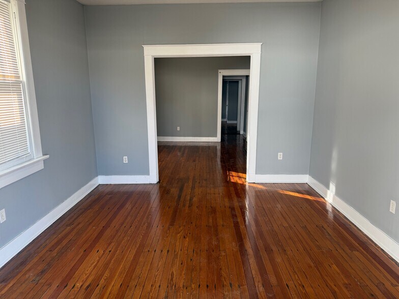 Building Photo - 2454 N Derbigny St