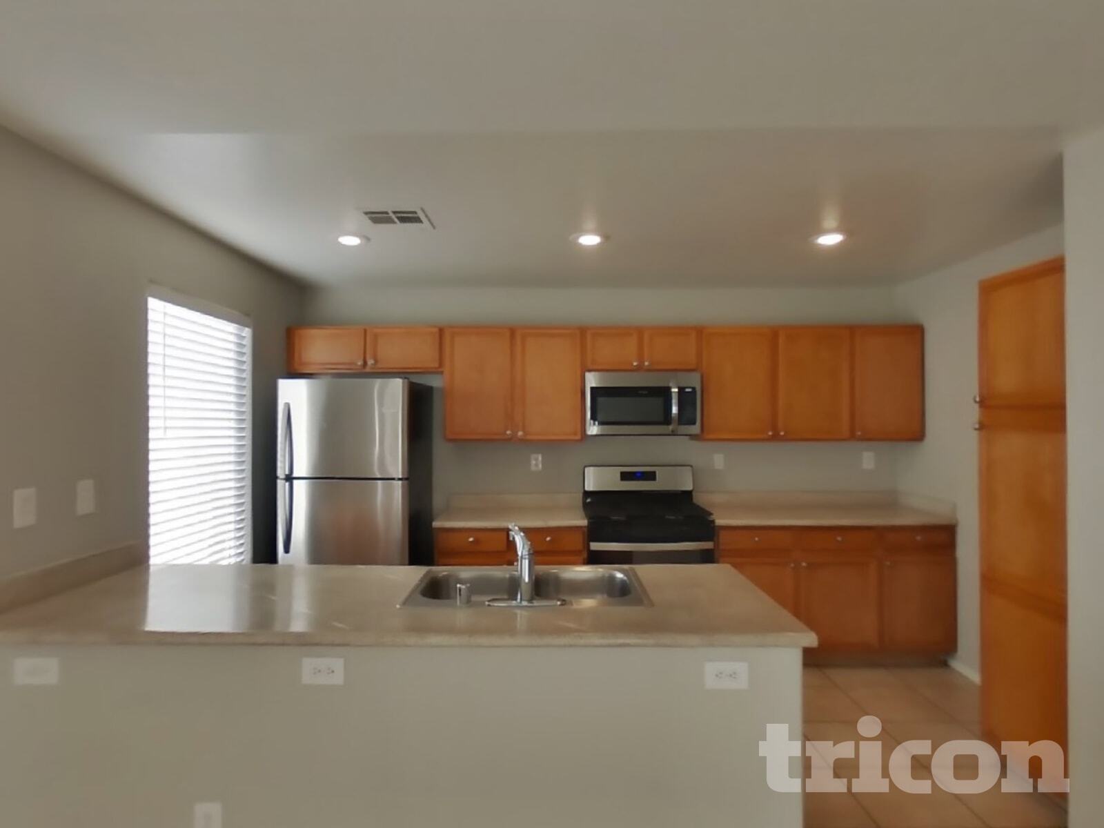 Building Photo - 2114 Seattle Shore St