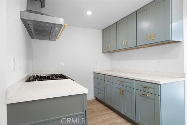 Building Photo - 10607 Whitegate Ave