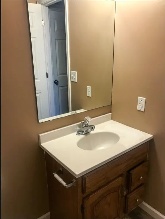 Building Photo - 5516 NW Cimarron Dr