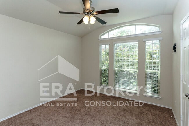 Building Photo - 1307 Stonewall Ridge