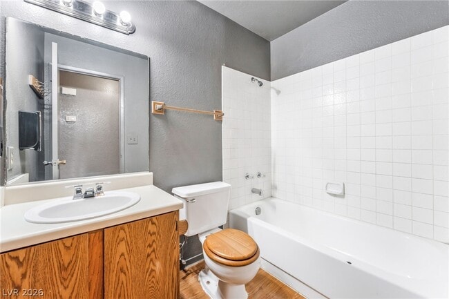 Building Photo - 5591 Ballinger Dr