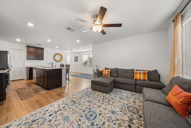 Building Photo - 7204 Sparkling Light Dr