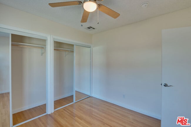 Building Photo - 431 W Acacia Ave