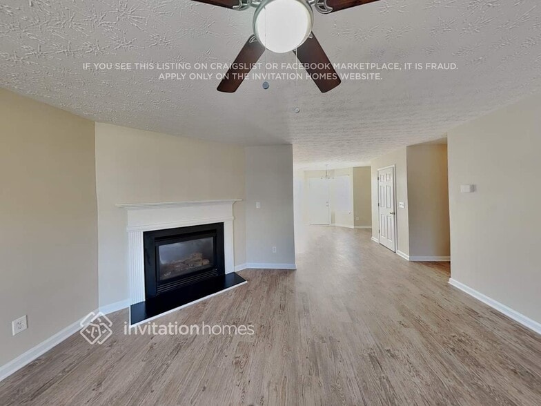 Building Photo - 324 Springbottom Ct SE