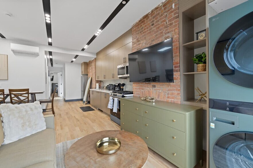 Building Photo - 115 Franklin St