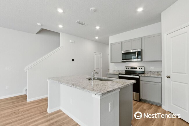 Building Photo - 14538 Macadamia Ln