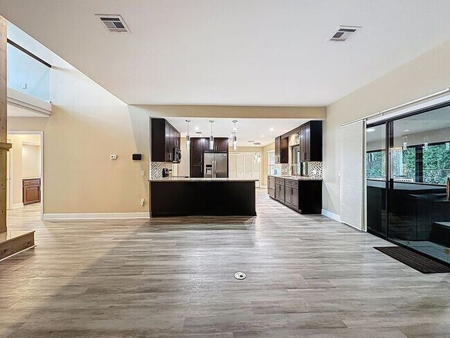 Building Photo - Exquisite Lake County Home with Lake Harris Views