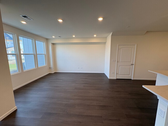 Building Photo - 2208 Ryegrass Ln