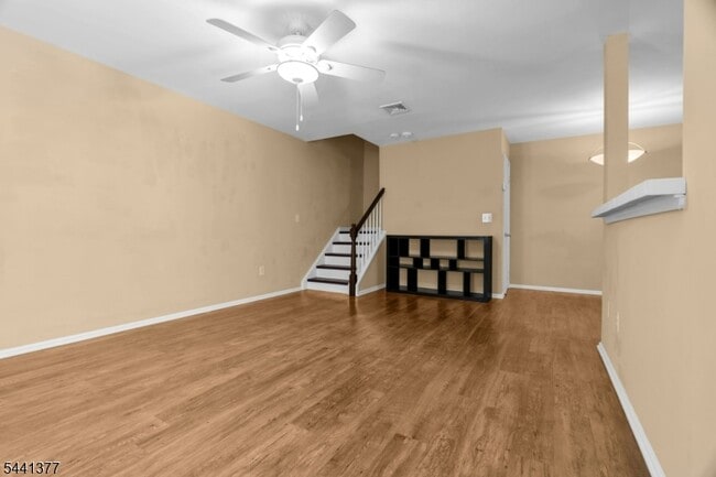 Building Photo - 19 Delavan Ct