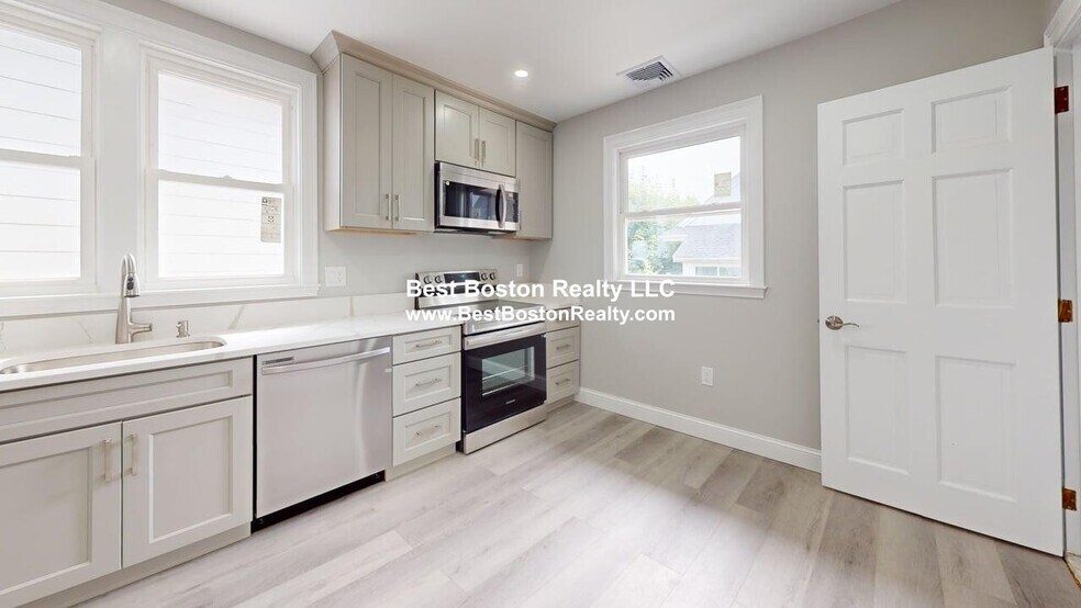 Primary Photo - 3 Harris Rd