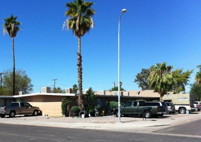 Primary Photo - 1019 E Tempe Dr