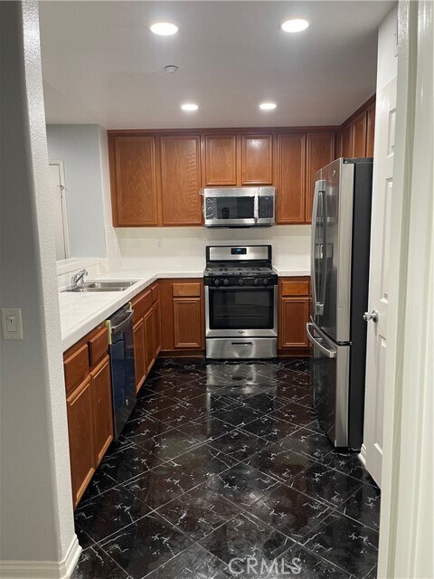 Building Photo - 15613 Lasselle St