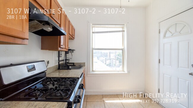 Building Photo - 3107 W Ainslie St