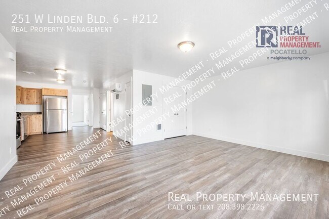 Building Photo - 251 W Linden Ave