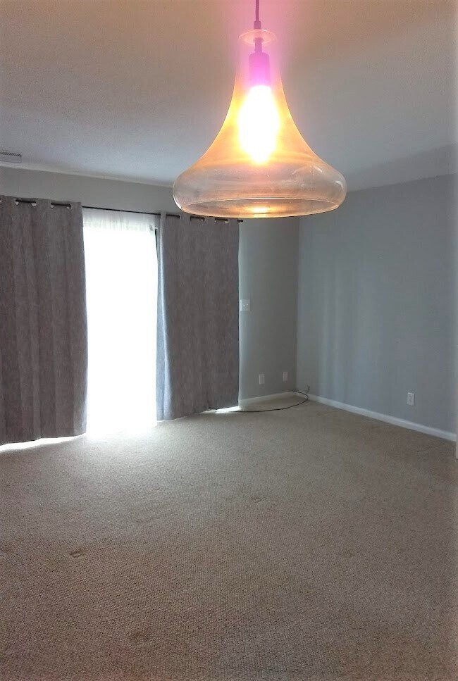 Building Photo - 55 Wilshire Heights Dr