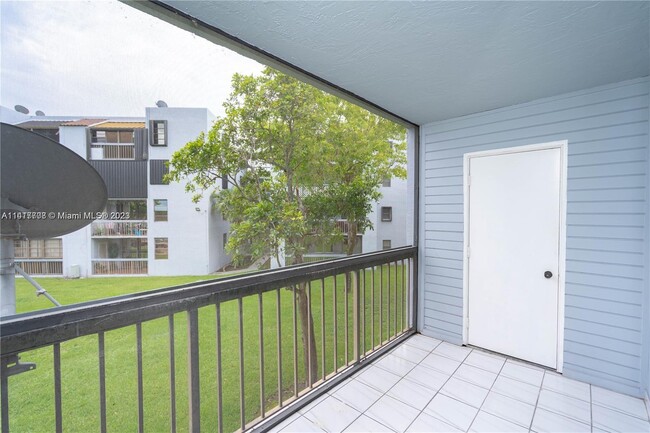 Building Photo - 12209 SW 14th Ln