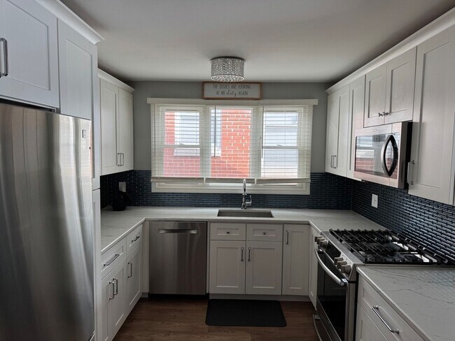 Building Photo - 2524 W 109th Pl