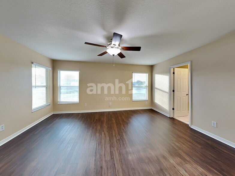 Building Photo - 4021 Kingsfield Dr