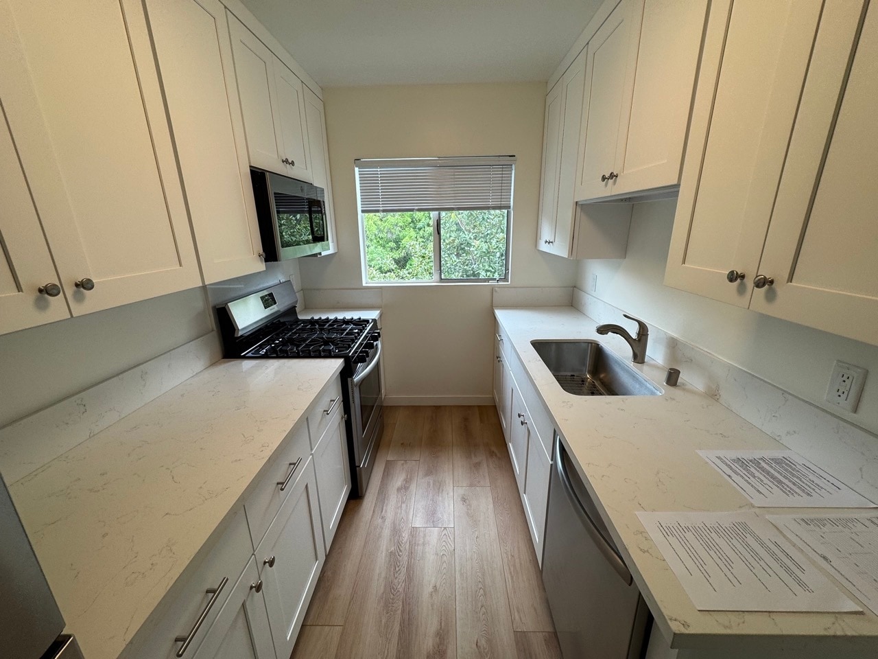 Building Photo - 11662 Sunset Blvd