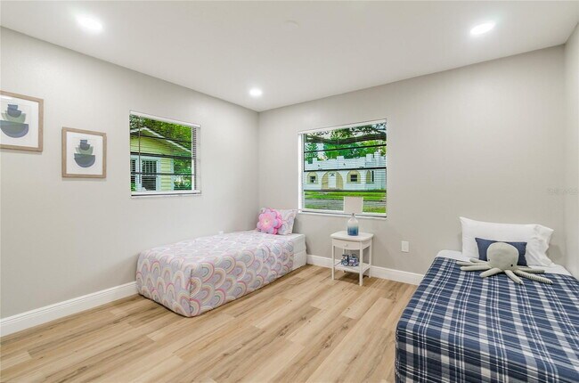Building Photo - "Historic Seminole Heights 3-Bed, 2-Bath H...