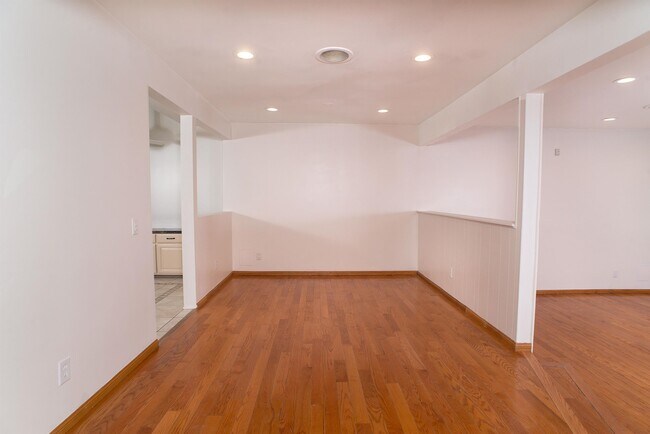 Building Photo - 18624 Kenya St