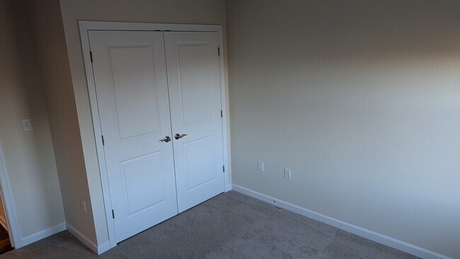 Building Photo - 110 Trotter Rd