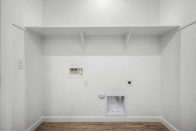 Building Photo - 19357 W Highland Ave