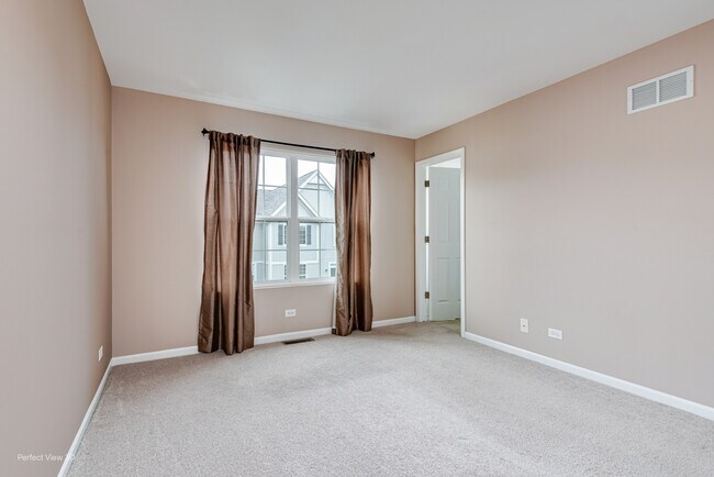 Building Photo - 315 Saunders Cir