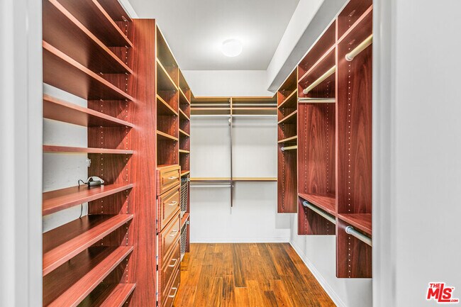 Building Photo - 12021 Guerin St