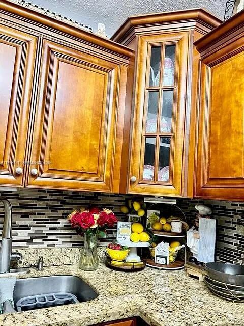 Building Photo - 1536 NW 15th Ave