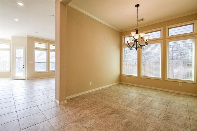 Building Photo - 21911 Avalon Queen Dr