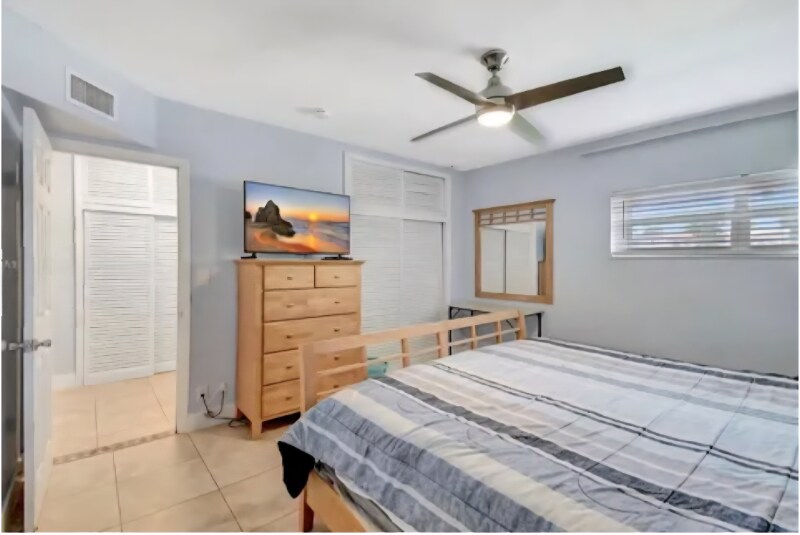 Building Photo - 2600 S Ocean Dr