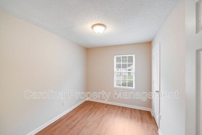 Building Photo - 2232 Blue Hampton Ln
