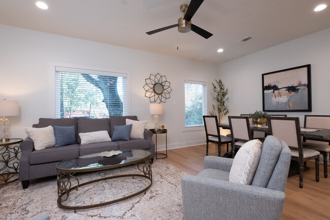 Building Photo - Very nice Newer Construction 3 Bedroom 2.5 Bathroom Townhome in The Heights