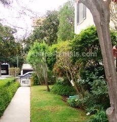 Building Photo - 817 6th St