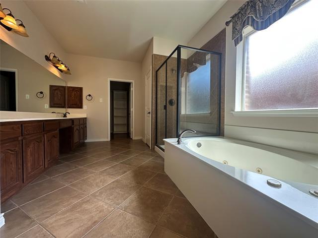 Building Photo - 1437 Tudor Dr