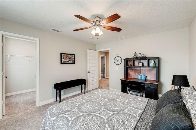 Building Photo - Beautiful 5 BR Home in Brownsburg!