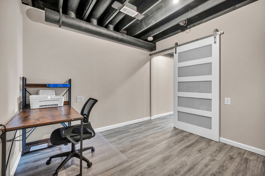 Building Photo - 1117 Kadas Ln