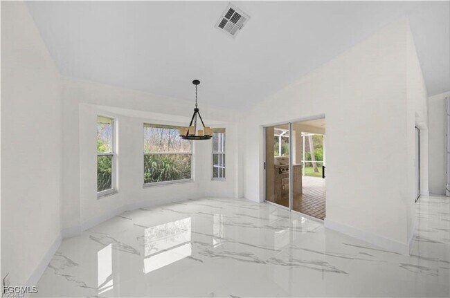 Building Photo - 3282 Sabal Springs Blvd