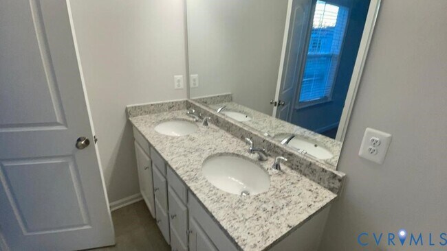 Building Photo - 5512 Wenrich Dr