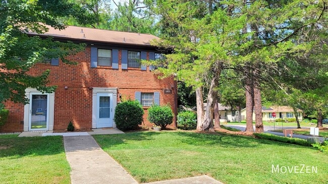 Building Photo - 5813 Nottoway Ct